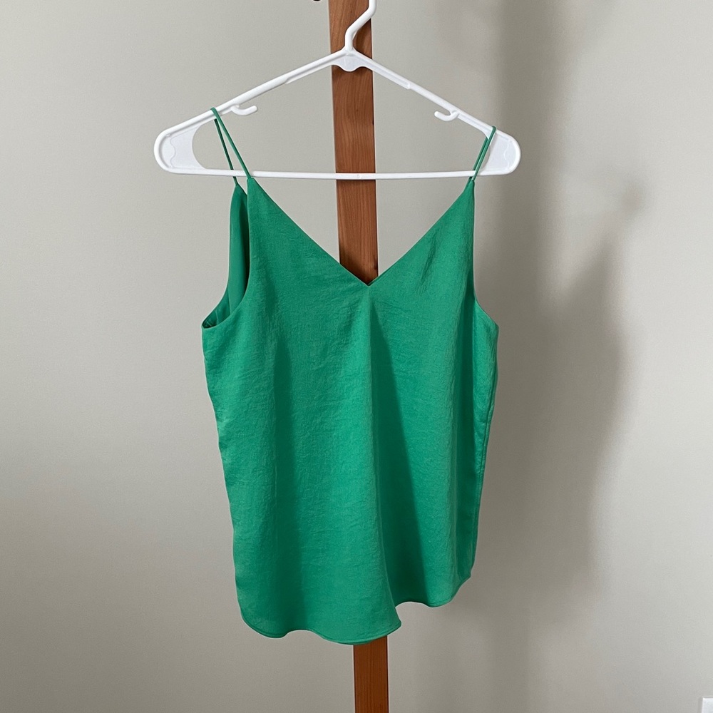 Express double v neck tank - Picture 2 of 4